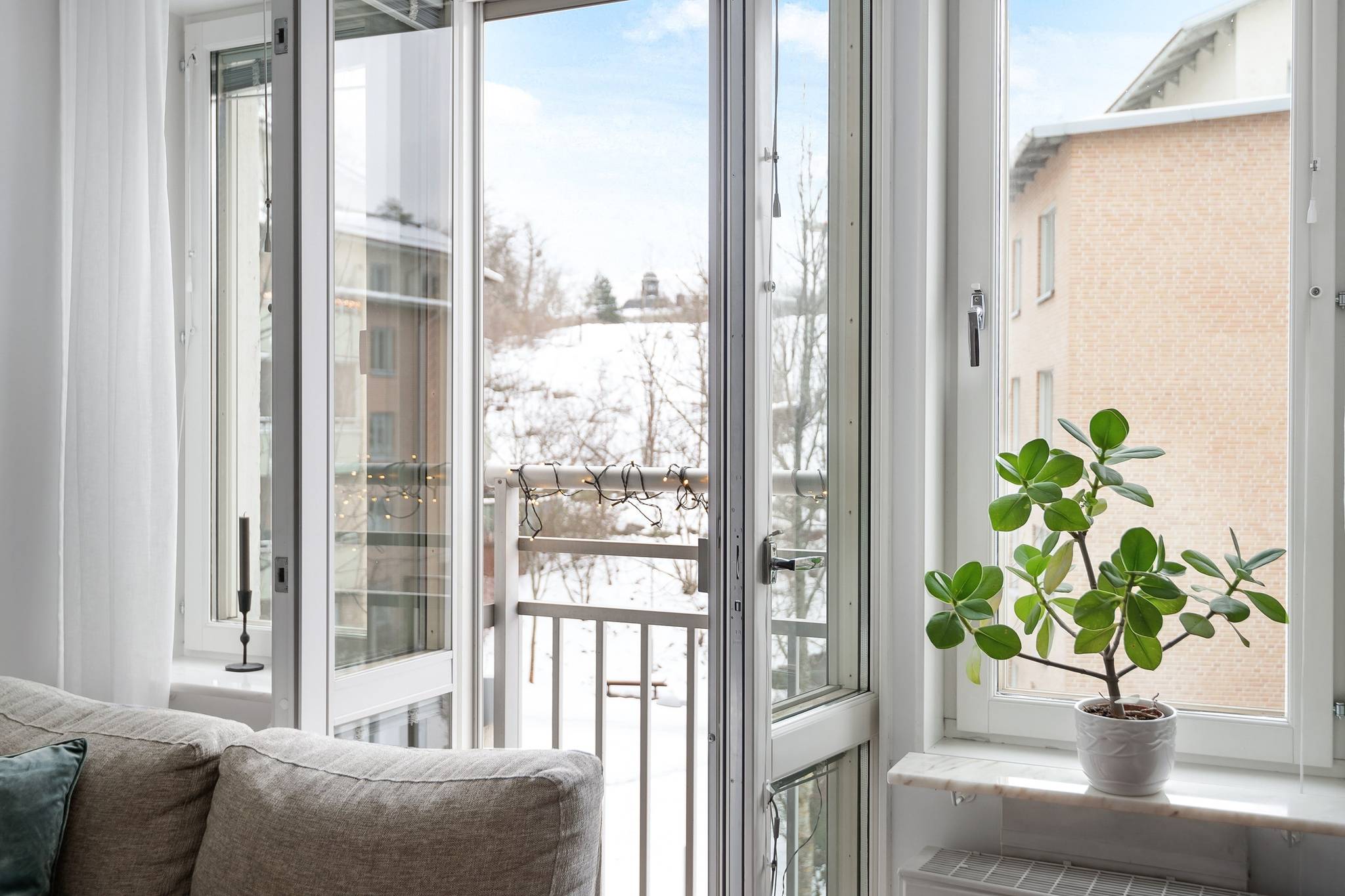 2 rum Lägenhet på Brevduvegatan 8 Frösunda Solna kommun - bild 2