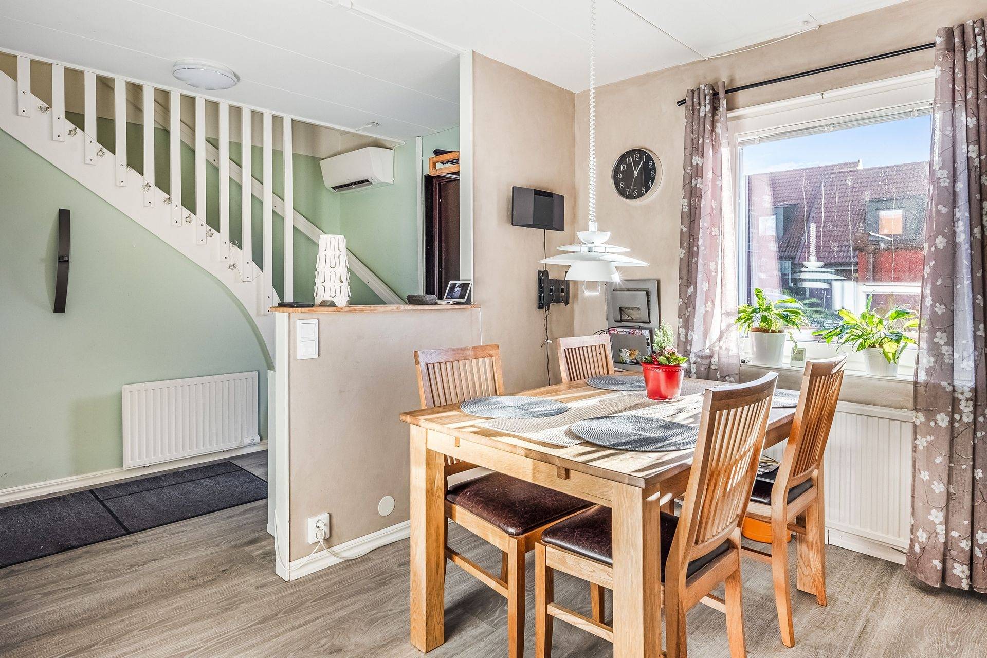 4 rum Radhus på Fogdegårdsvägen 44 Skara kommun - bild 6