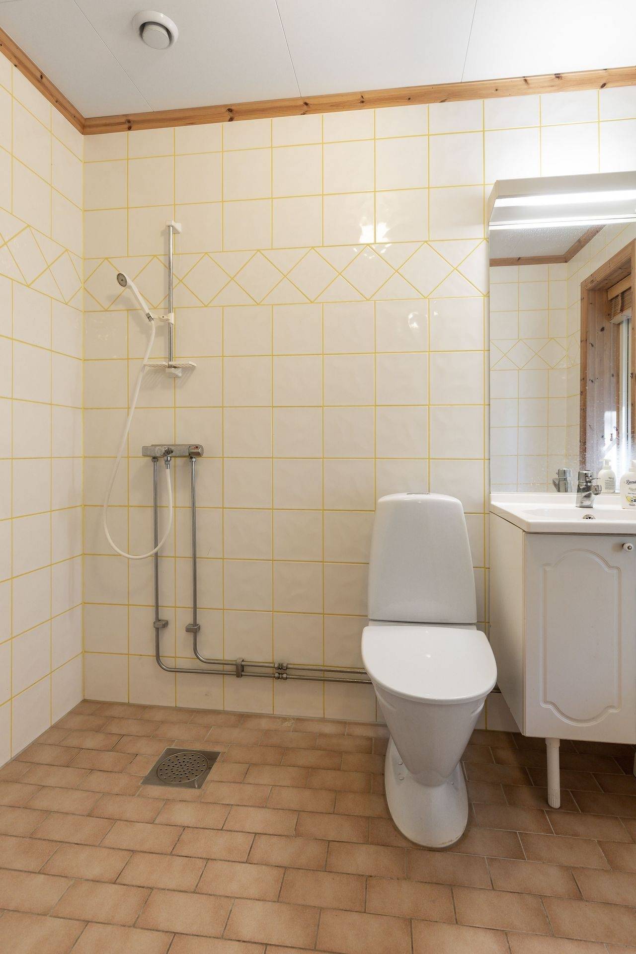 4 rum Gård med skogsbruk på Småsjöga Lilla Svarvarbacken Eskilstuna Eskilstuna kommun - bild 22