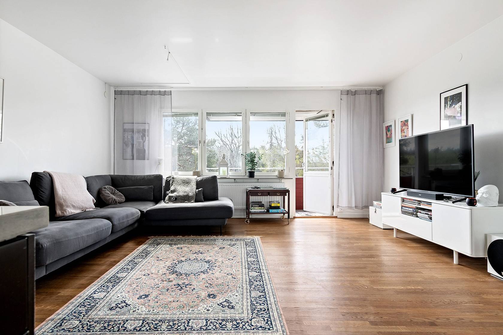 3 rum lägenhet på Ljuskärrsvägen 18 Saltsjöbaden Ljuskärrsberget, Nacka kommun - bild 4