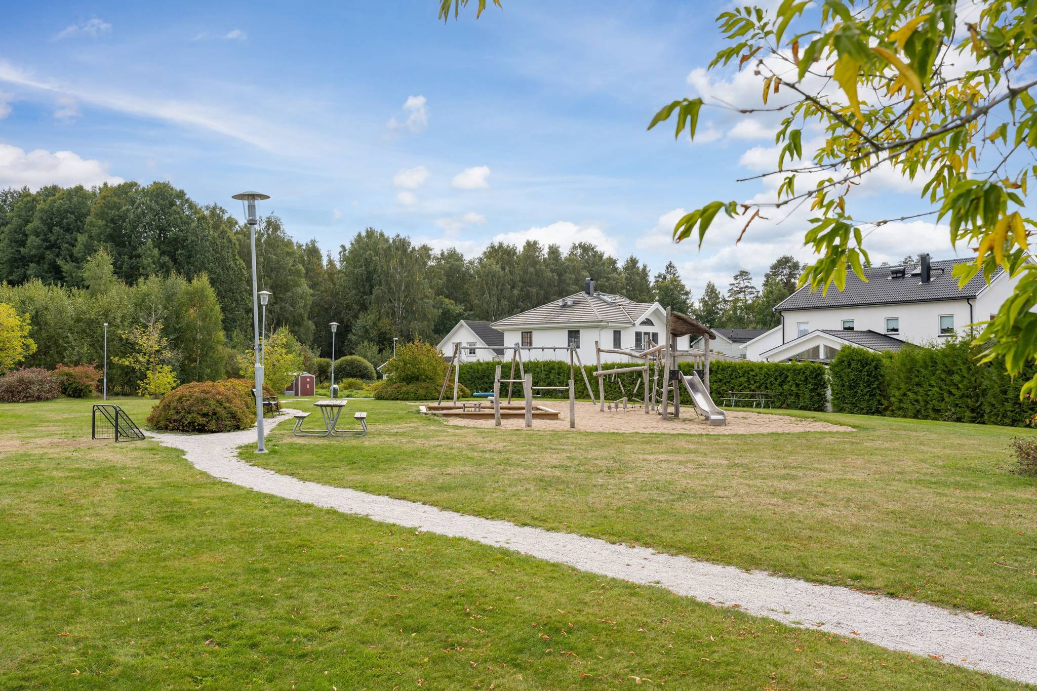 4 rum Radhus på Persikogatan 7J Nyponlunden Örebro kommun - bild 37