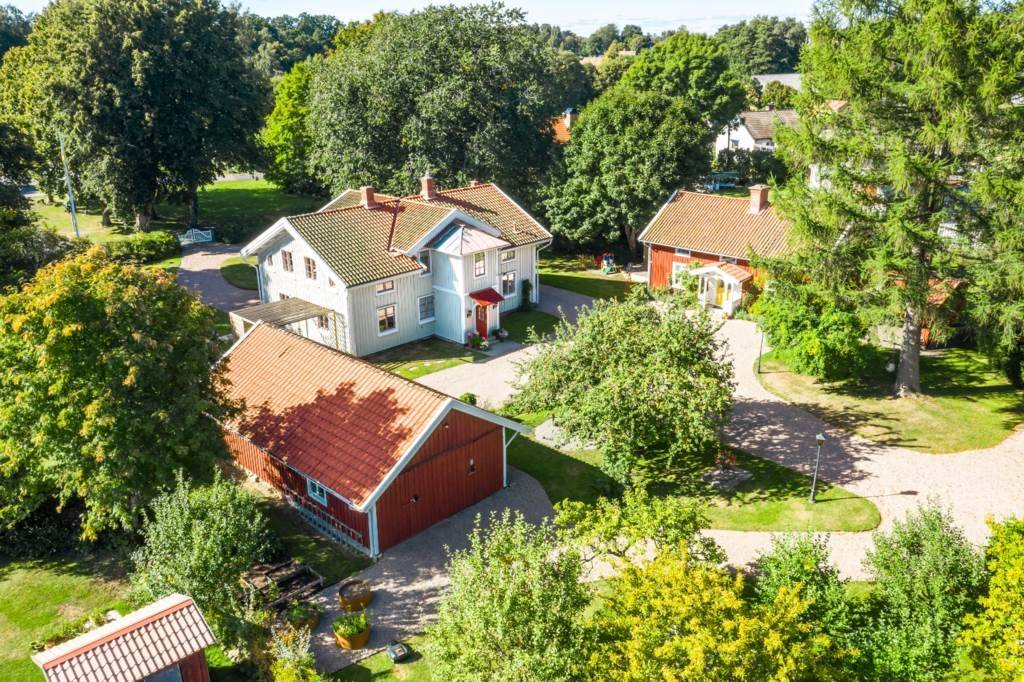 8 rum villa på Östergårdsvägen 6 Bor, Värnamo kommun - bild 2
