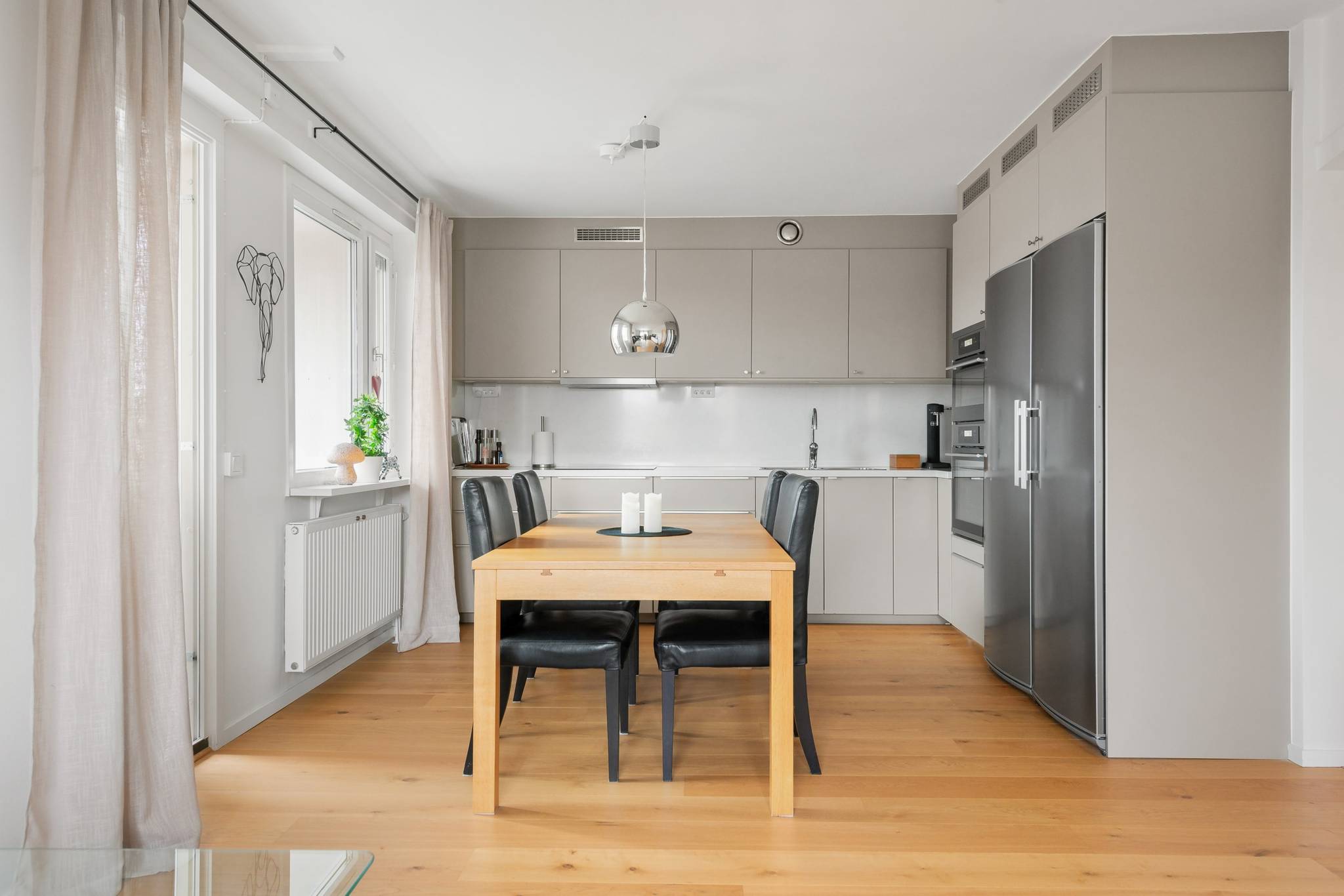 3 rum lägenhet på Larsbodavägen 72, 5tr Farsta, Stockholms kommun - bild 1