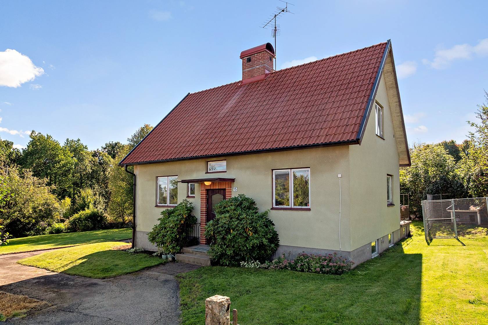 5 rum Villa på Skräddarevägen 15 Horred Marks kommun - bild 1