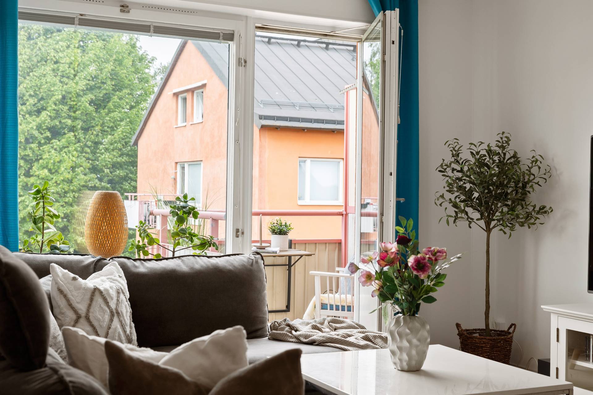 2 rum Lägenhet på Backvägen 15 Tungelsta Haninge kommun - bild 2
