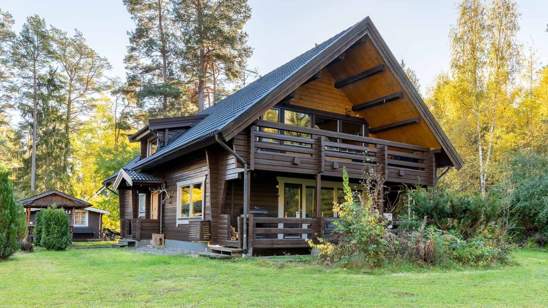 9 rum Villa på Hildurs väg 15 Skokloster Håbo kommun - bild 2