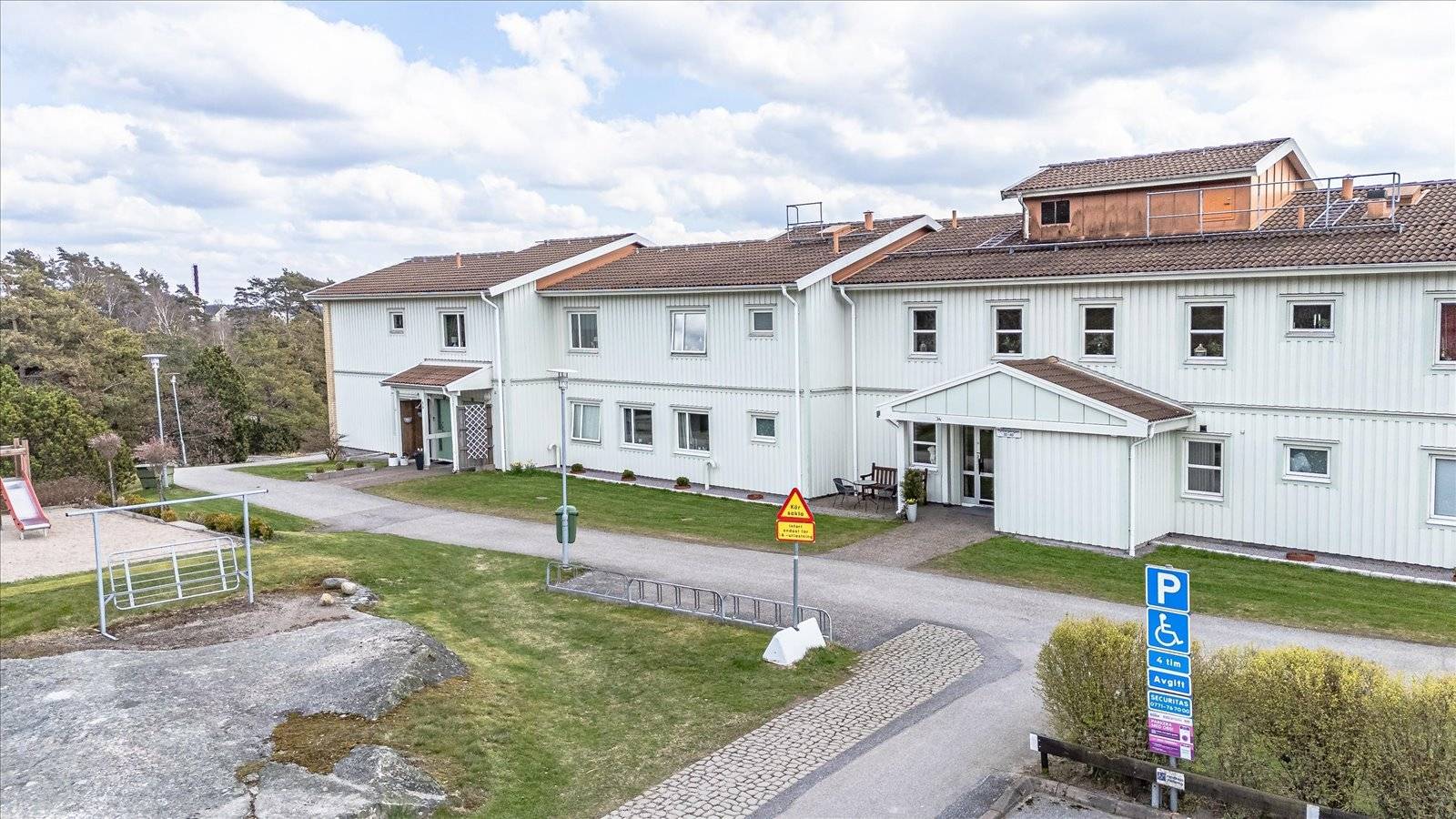 2 rum Lägenhet på Ryttargången 36 Centralt Strömstads kommun - bild 2
