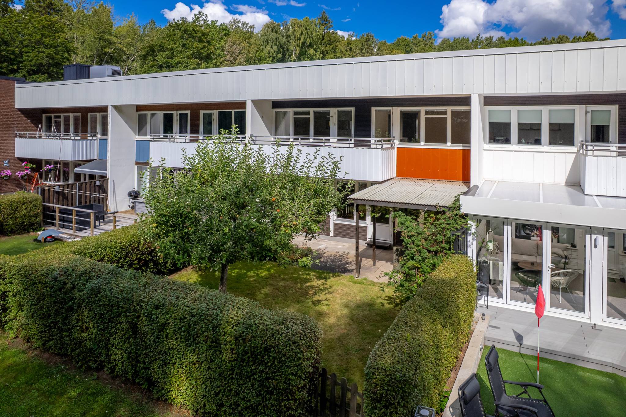 5 rum radhus på Claesborgsvägen 59 Hentorp, Skövde kommun - bild 1