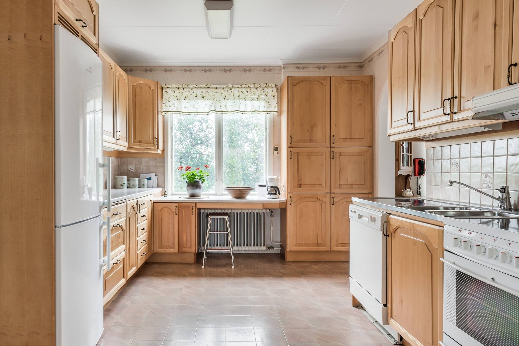 7 rum Villa på Hjovägen 21 Centralt Habo kommun - bild 5