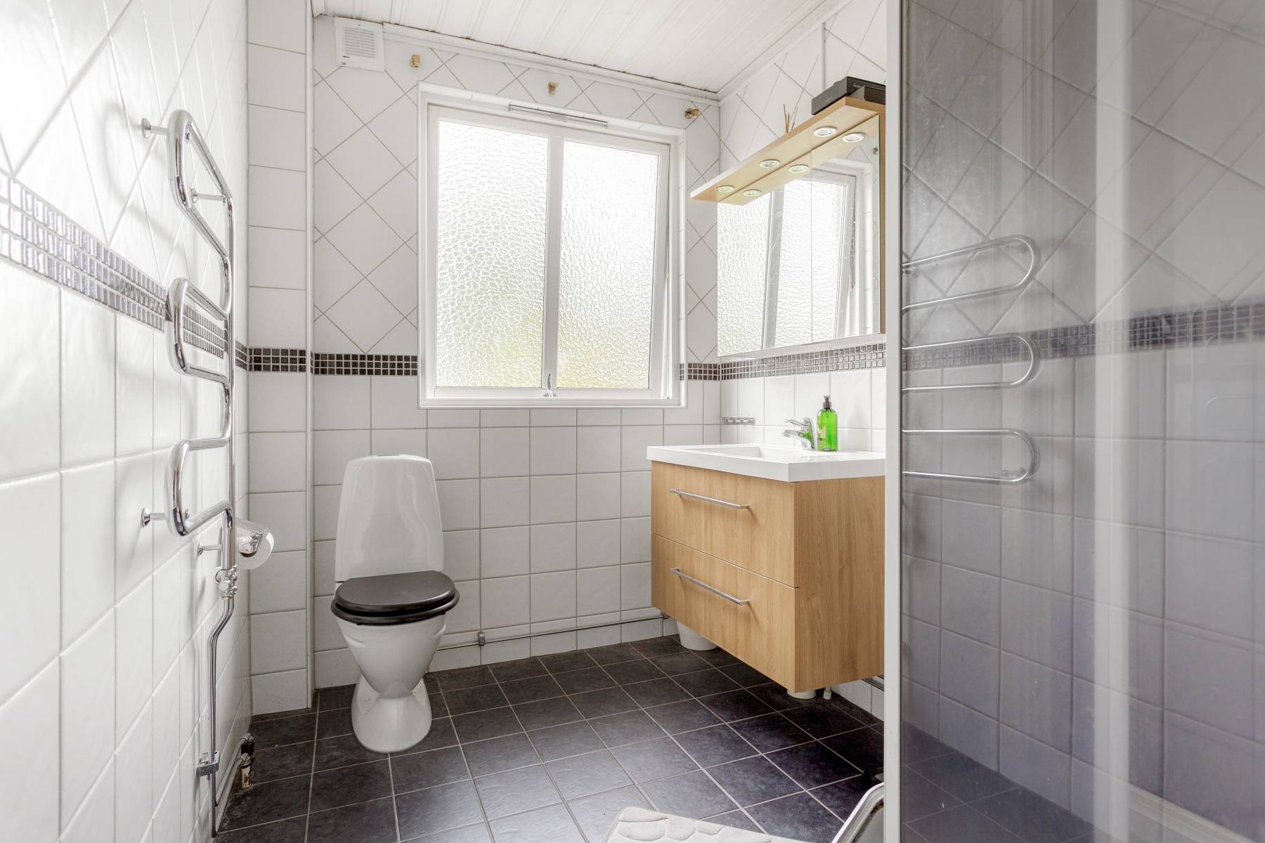 5 rum Villa på Torggatan 9 Åsmyren Forshaga kommun - bild 17