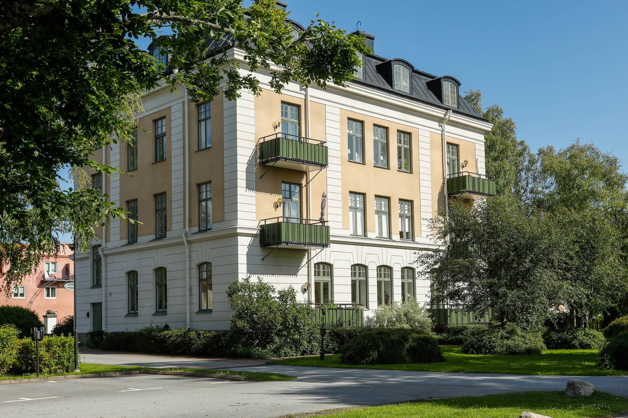 2 rum Lägenhet på Karlsgatan 32M Väster Örebro kommun - bild 2
