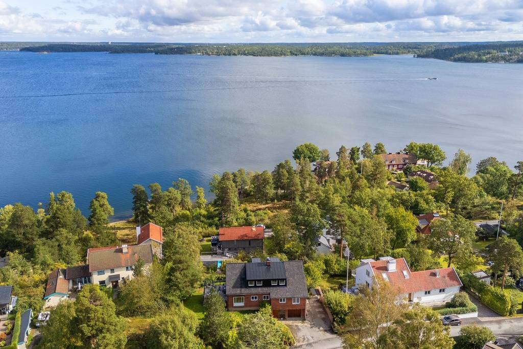 8 rum Villa på Styrmansvägen 8 Saltsjöbaden Nacka kommun - bild 3