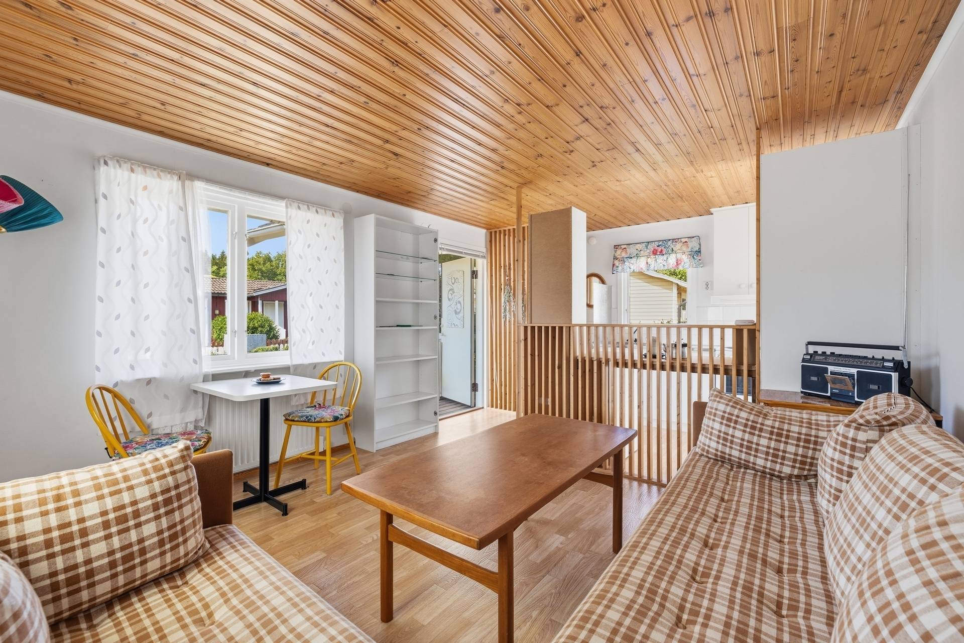 1 rum Fritidshus på Vaxmyra kolonistuga nr 57 Runby Upplands Väsby kommun - bild 9