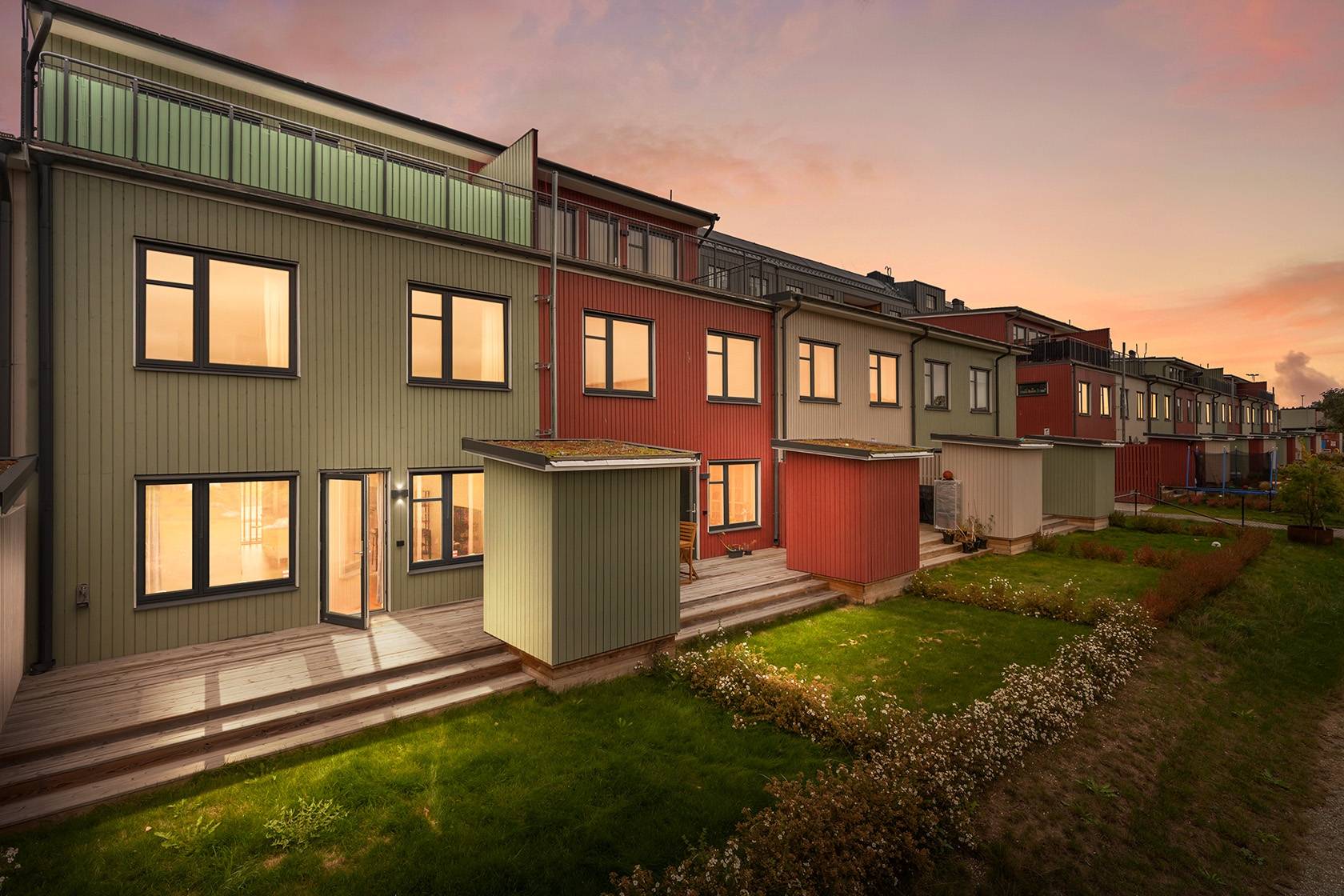 6 rum radhus på Blå Gatan 39 Centrala Väsby, Upplands Väsby kommun - bild 1