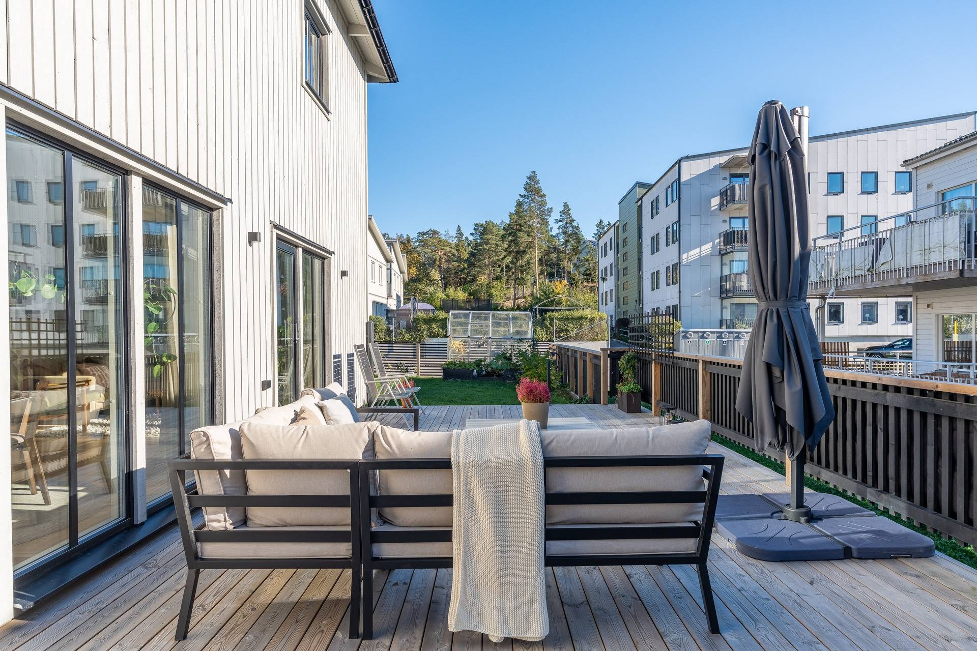 7 rum Villa på Hälleborgsgatan 10A Knivsta Knivsta kommun - bild 40