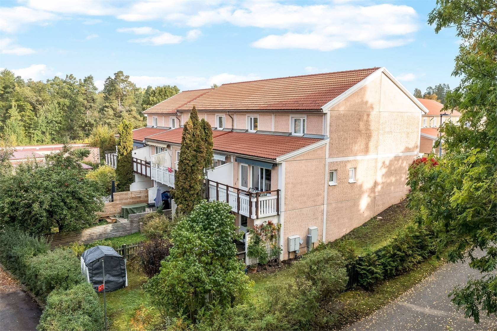 5 rum radhus på Kvintettvägen 1 Skogås, Huddinge kommun - bild 2