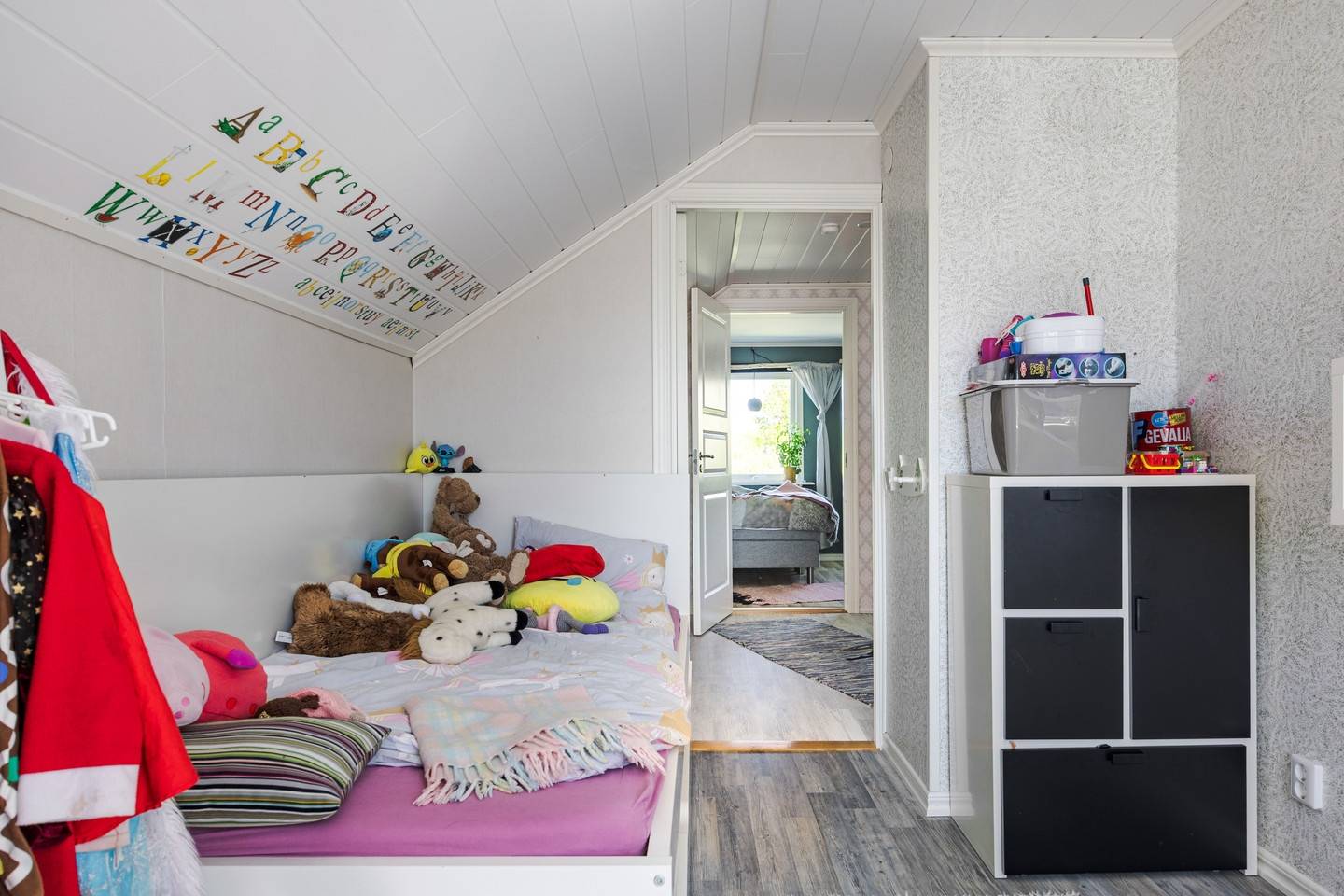 7 rum Villa på Slingvägen 36 Stenstorp Falköpings kommun - bild 35