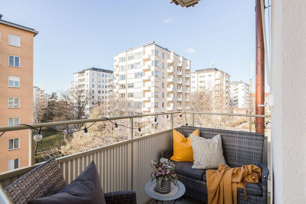 2 rum Lägenhet på Rindögatan 25, 5 tr Stockholm Stockholms kommun - bild 3
