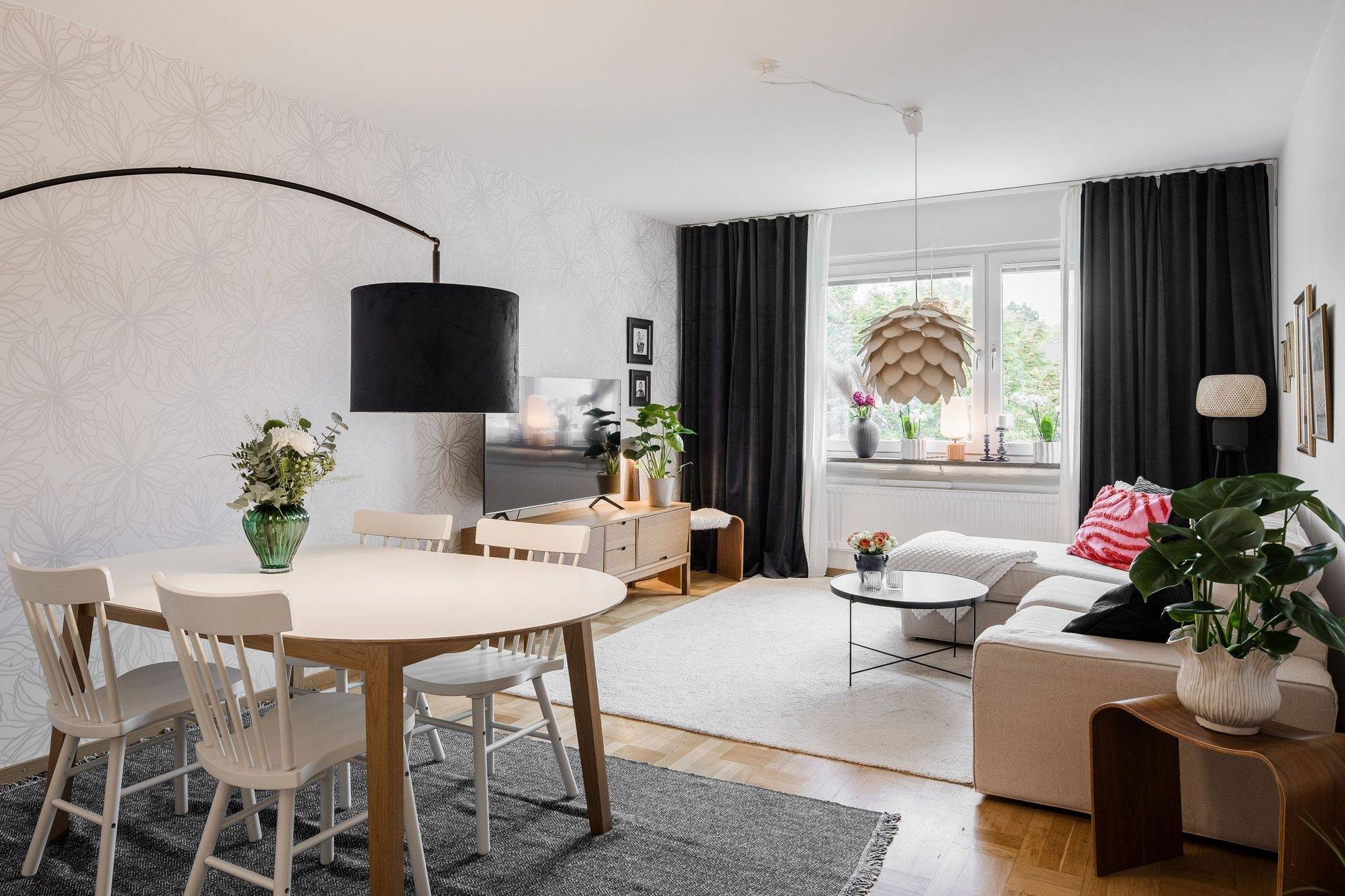 3 rum Lägenhet på Hamngatan 53A Gamla staden Lidköpings kommun - bild 1