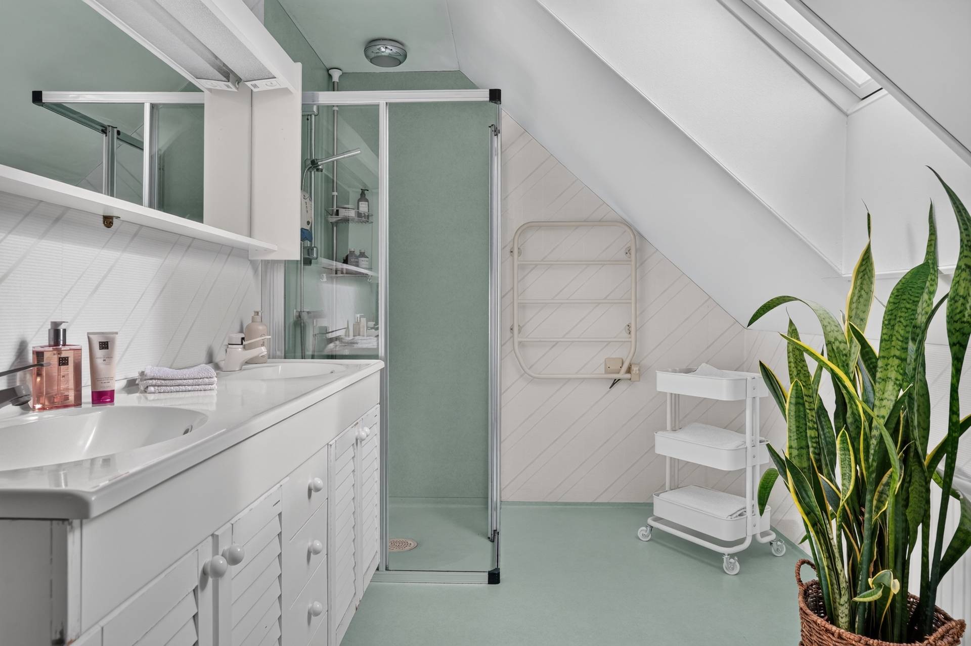 9 rum Villa på Slingervägen 33 Hammarsjorden Hjo kommun - bild 37