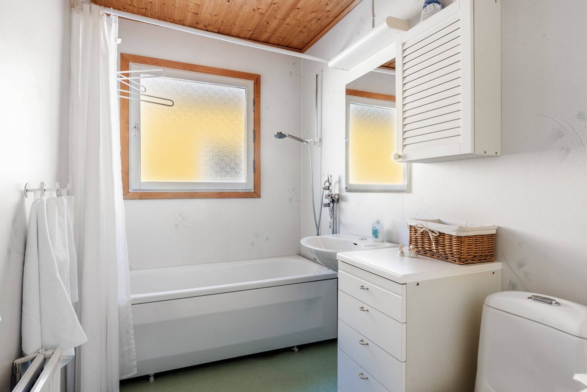 6 rum Kedjehus på Smultronvägen 5 Fågelsången Norrtälje kommun - bild 22