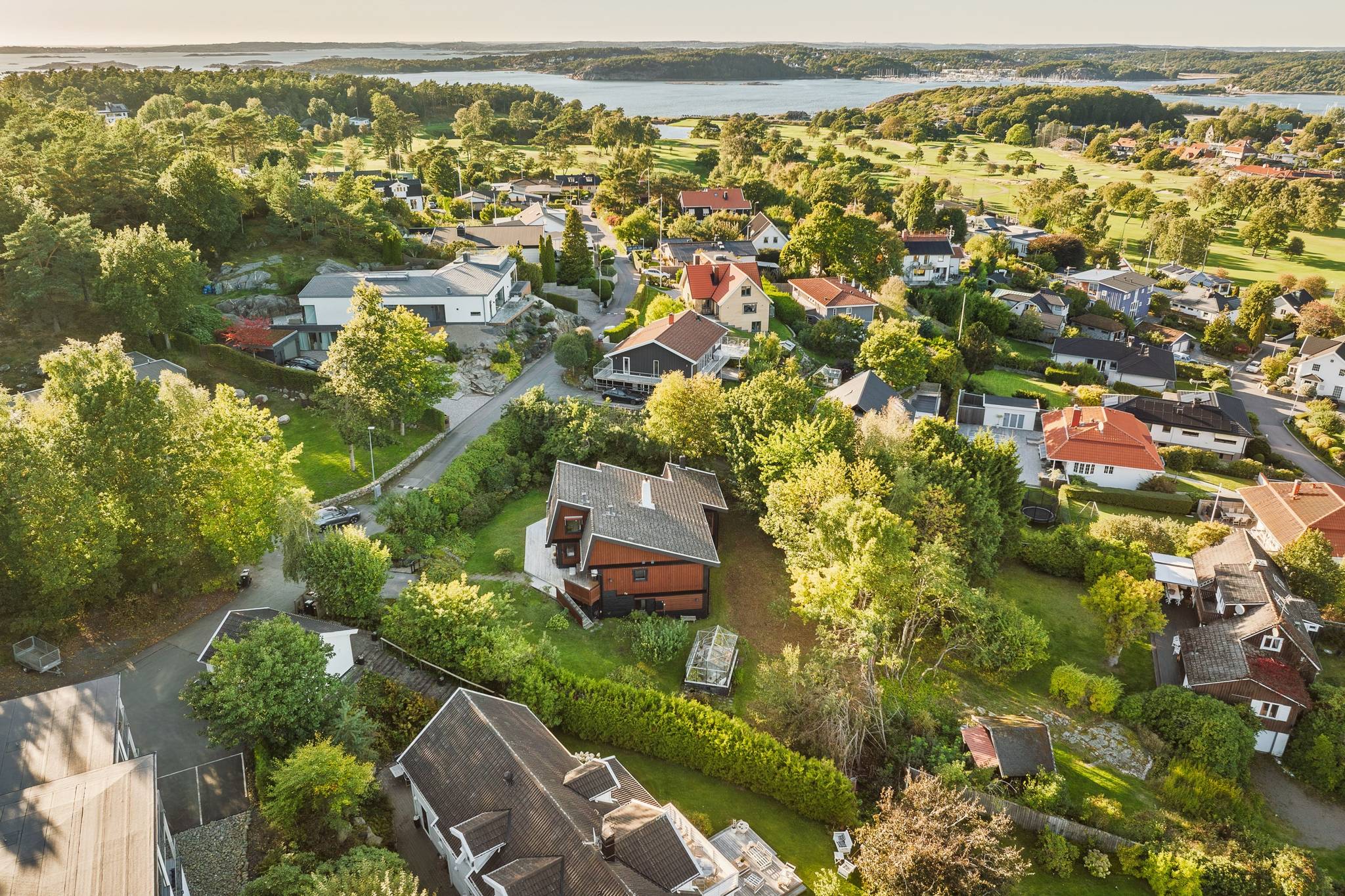 196 m² Villa på Hovås bautastensväg 14 Hovås Göteborgs kommun - bild 1