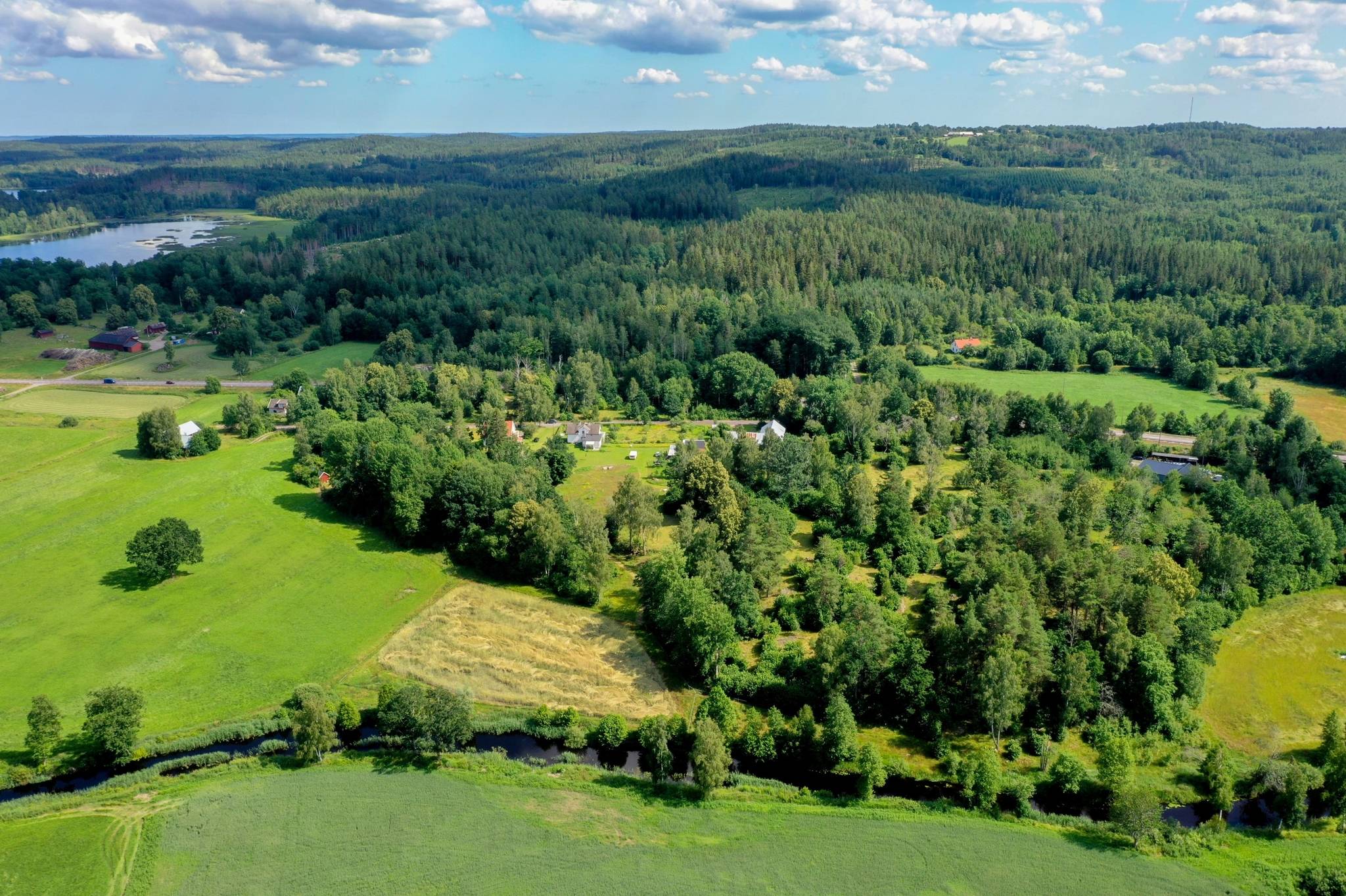 4 rum Gård med jordbruk på Venskögle 6 Virserum Hultsfreds kommun - bild 47
