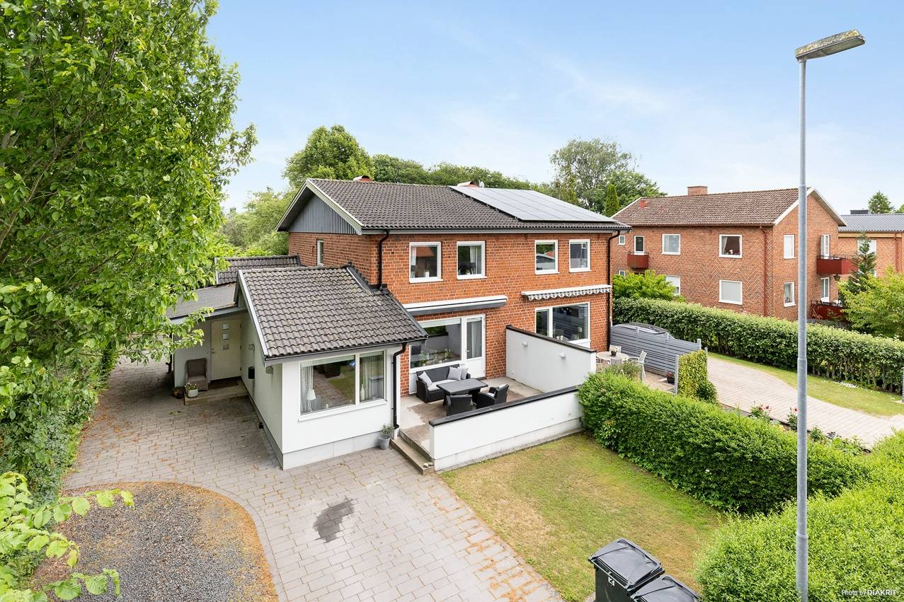 4 rum parhus på Rektorsgatan 12B Hörby, Hörby kommun - bild 1