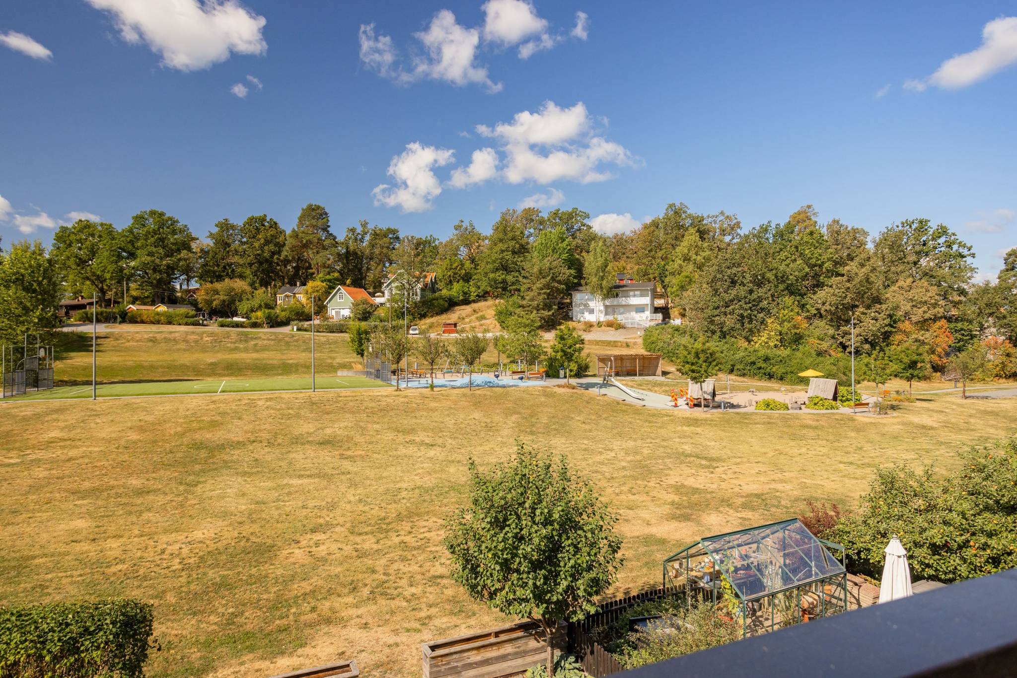 6 rum Radhus på VÄSTRA BANVÄGEN 84 Österskär/Tuna Österåkers kommun - bild 22