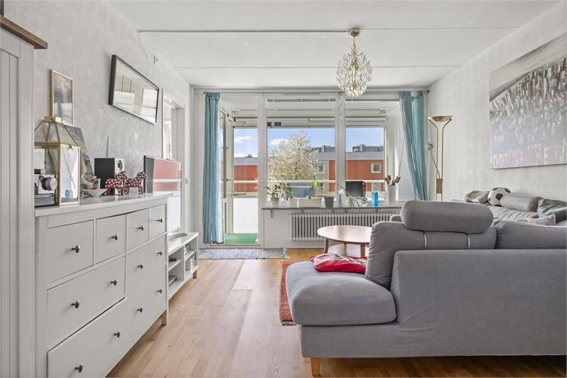 3 rum Lägenhet på MARKNADSVÄGEN 225 TÄBY CENTRUM - MARKNADSVÄGEN Täby kommun - bild 2