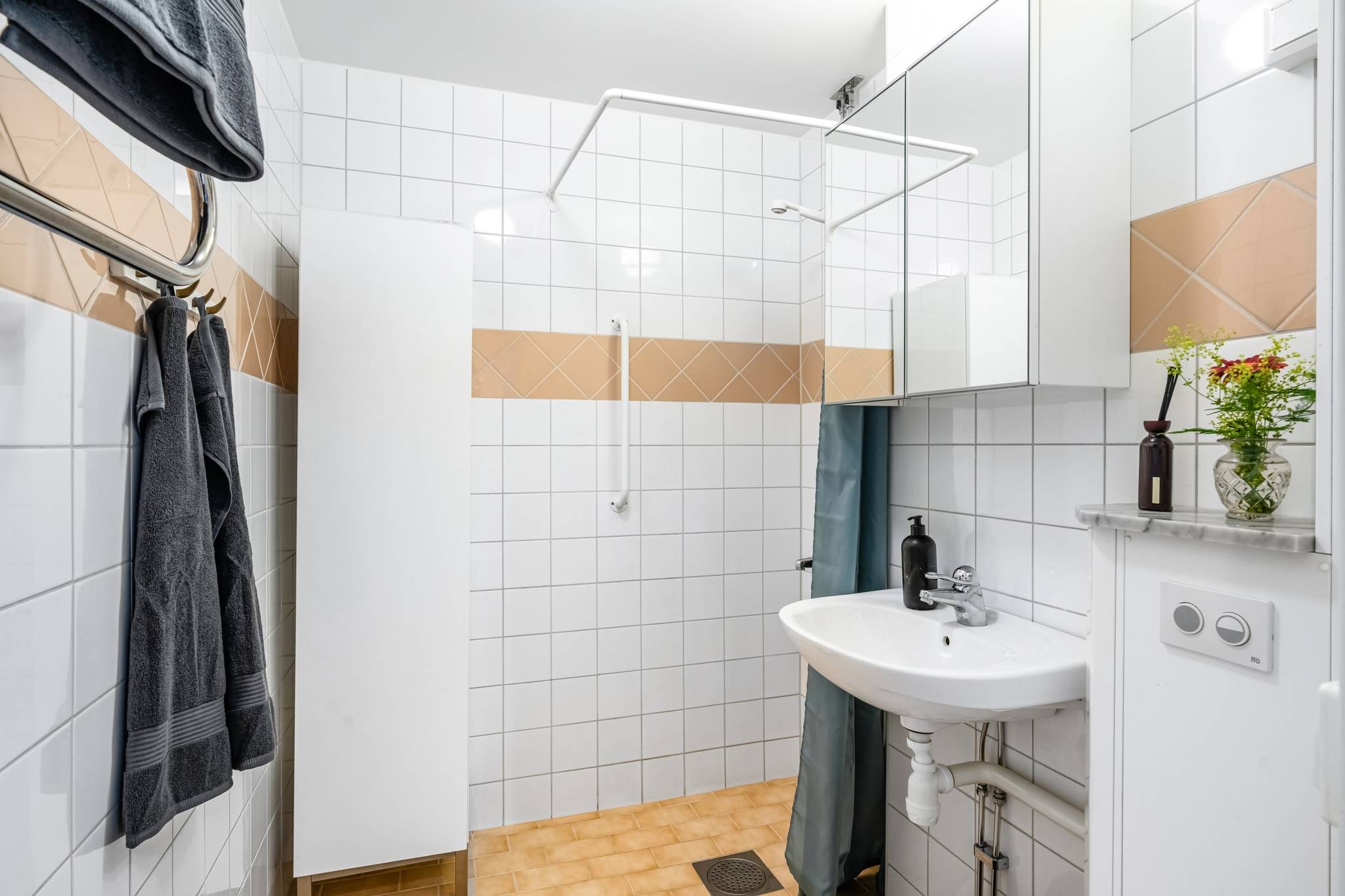 1 rum Lägenhet på RADARVÄGEN 11 HÄGERNÄS Täby kommun - bild 14