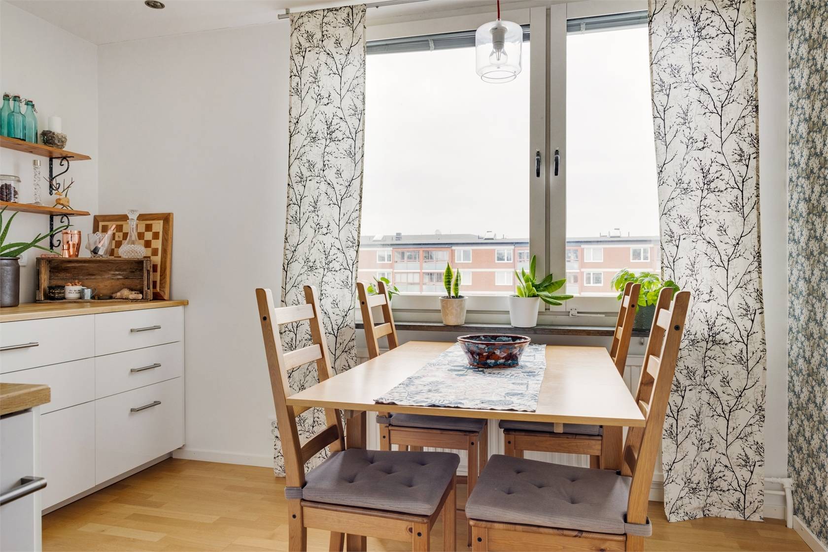 2 rum Lägenhet på Odengatan 3B Centralt Eslövs kommun - bild 4