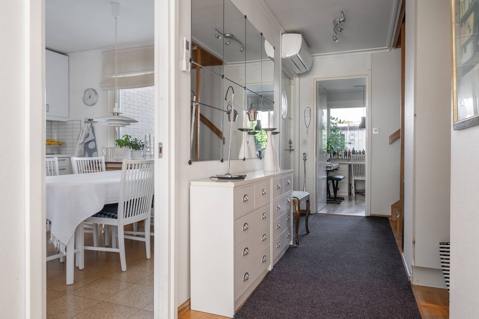 6 rum Radhus på Lomvägen 539 Sjöberg Sollentuna kommun - bild 13