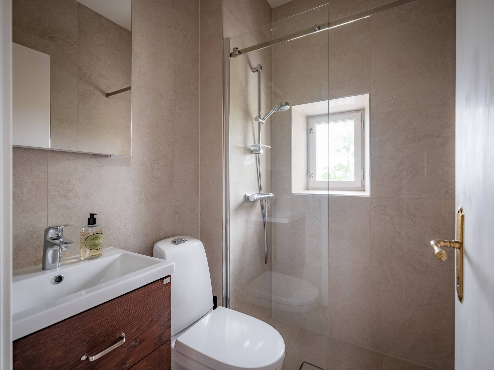 5 rum Lägenhet på Midgårdsvägen 14, Entréplan Djursholm Danderyds kommun - bild 26