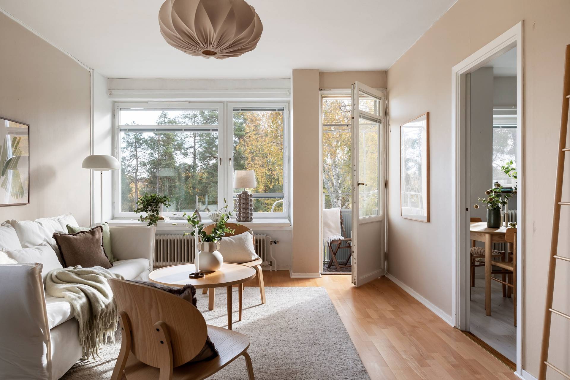 2 rum lägenhet på Bergsrådsvägen 28 Bagarmossen, Stockholms kommun - bild 2