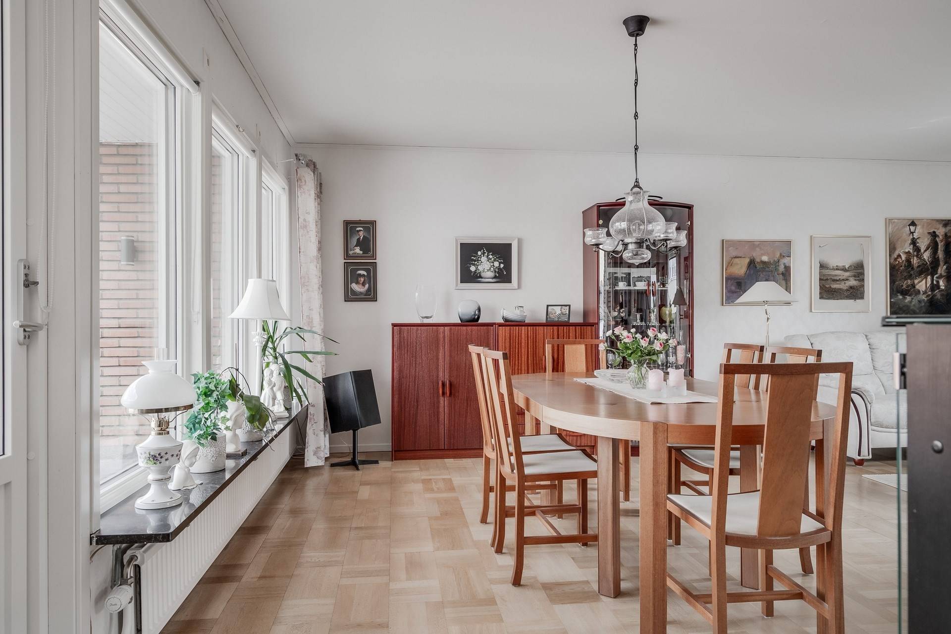 8 rum Villa på Trädgårdsgatan 10 Centrum Oskarshamns kommun - bild 14