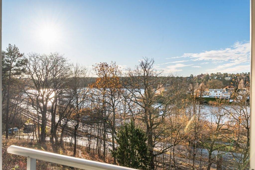 4 rum Par-/kedje-/radhus på Berguddsvägen 3 Saltsjöbaden Bergudden Nacka kommun - bild 7