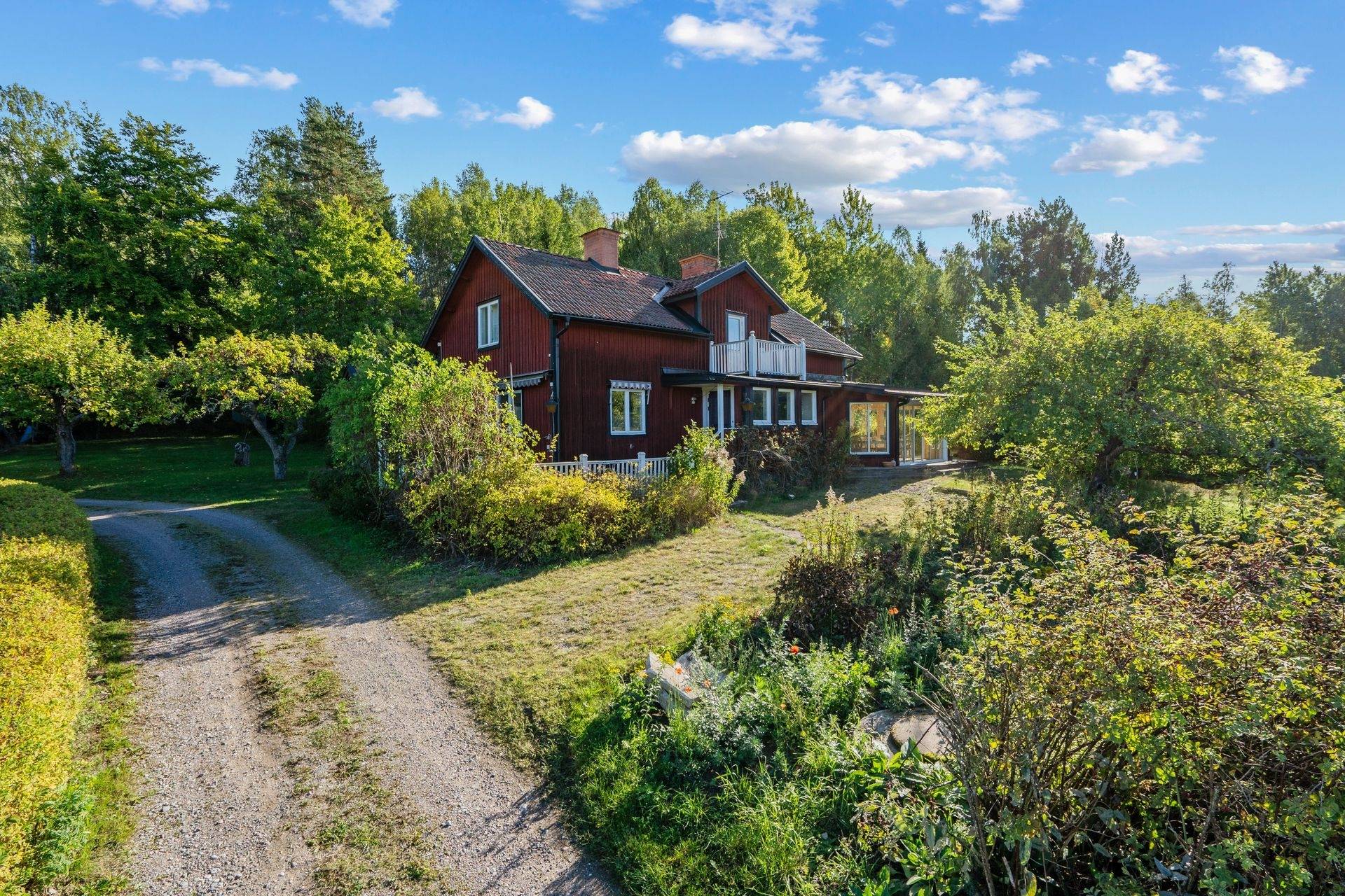 Gård/skog på Harry Martinsons väg 4 Vårdinge Södertälje kommun - bild 6