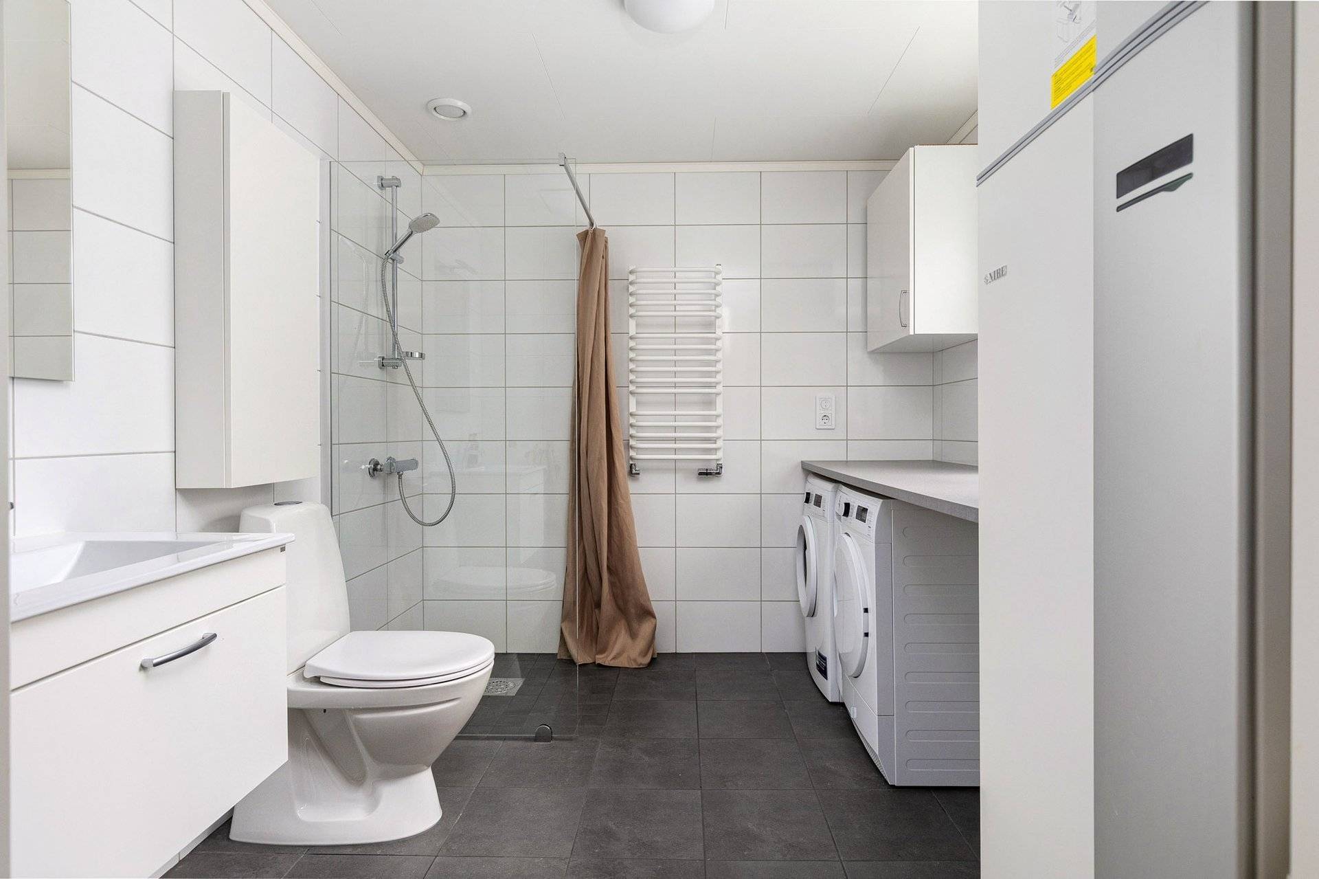 5 rum Radhus på Hanvedens Allé 26 Riksten Botkyrka kommun - bild 22