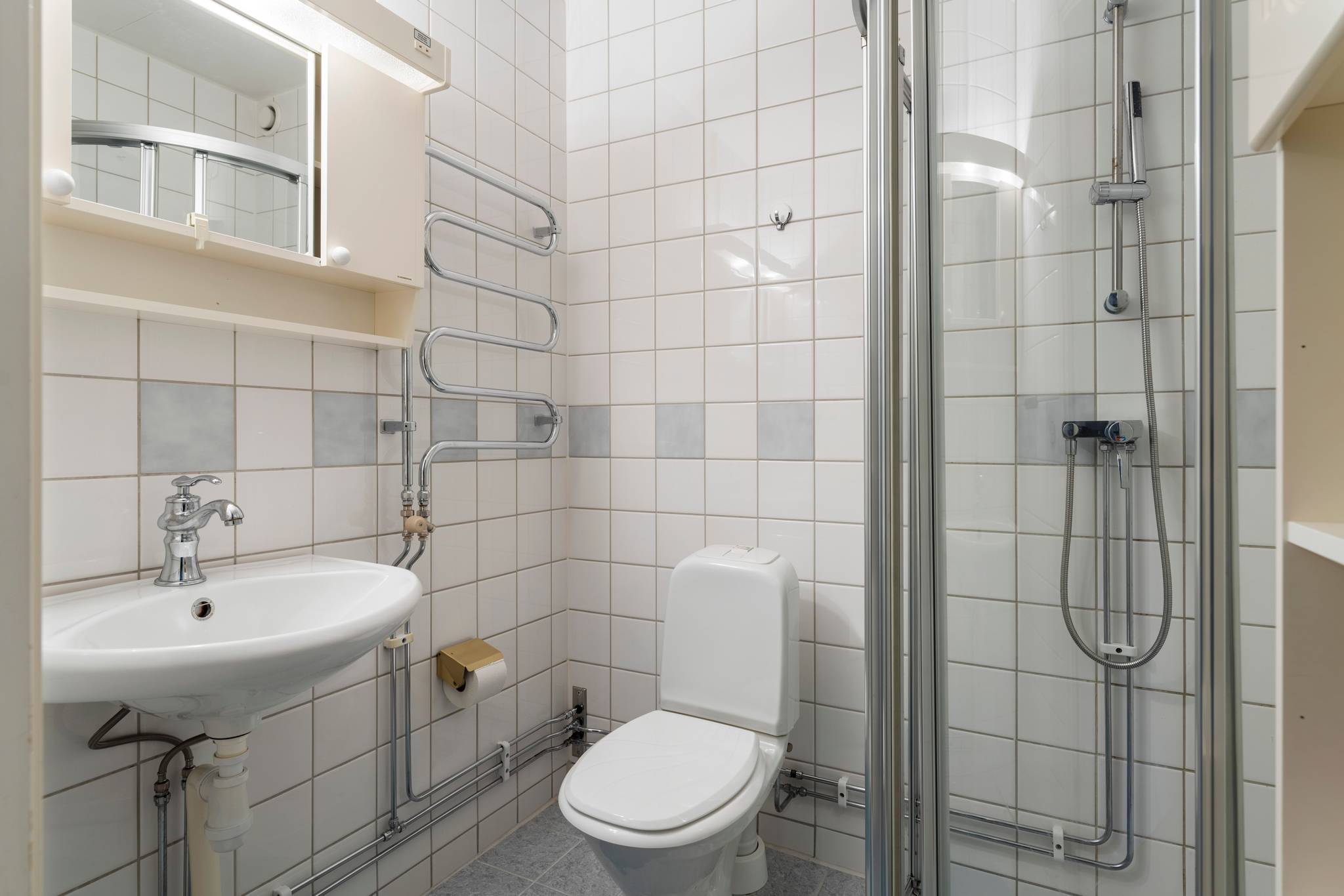 5 rum Radhus på Värnvägen 34 Segeltorp Huddinge kommun - bild 28
