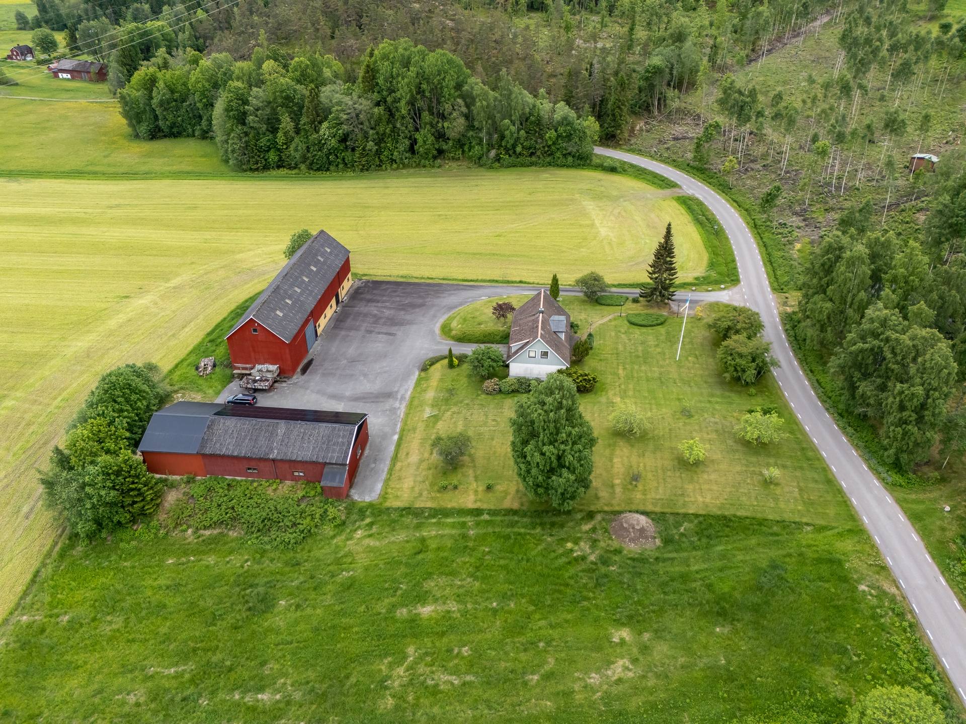 Gård med jordbruk på Tegen Melleruds kommun - bild 35