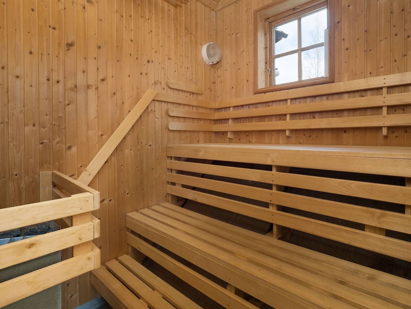3 rum Vinterbonat fritidshus på Härsta Backa Saladamm Sala kommun - bild 23