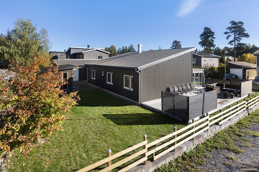 6 rum Villa på Blåmesvägen 42 Nyby Vallentuna kommun - bild 16