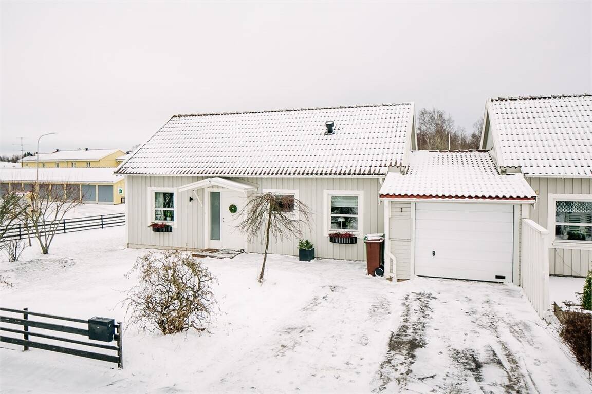 4 rum Par-/kedje-/radhus på Råstensvägen 1 Högelid Mariestads kommun - bild 18