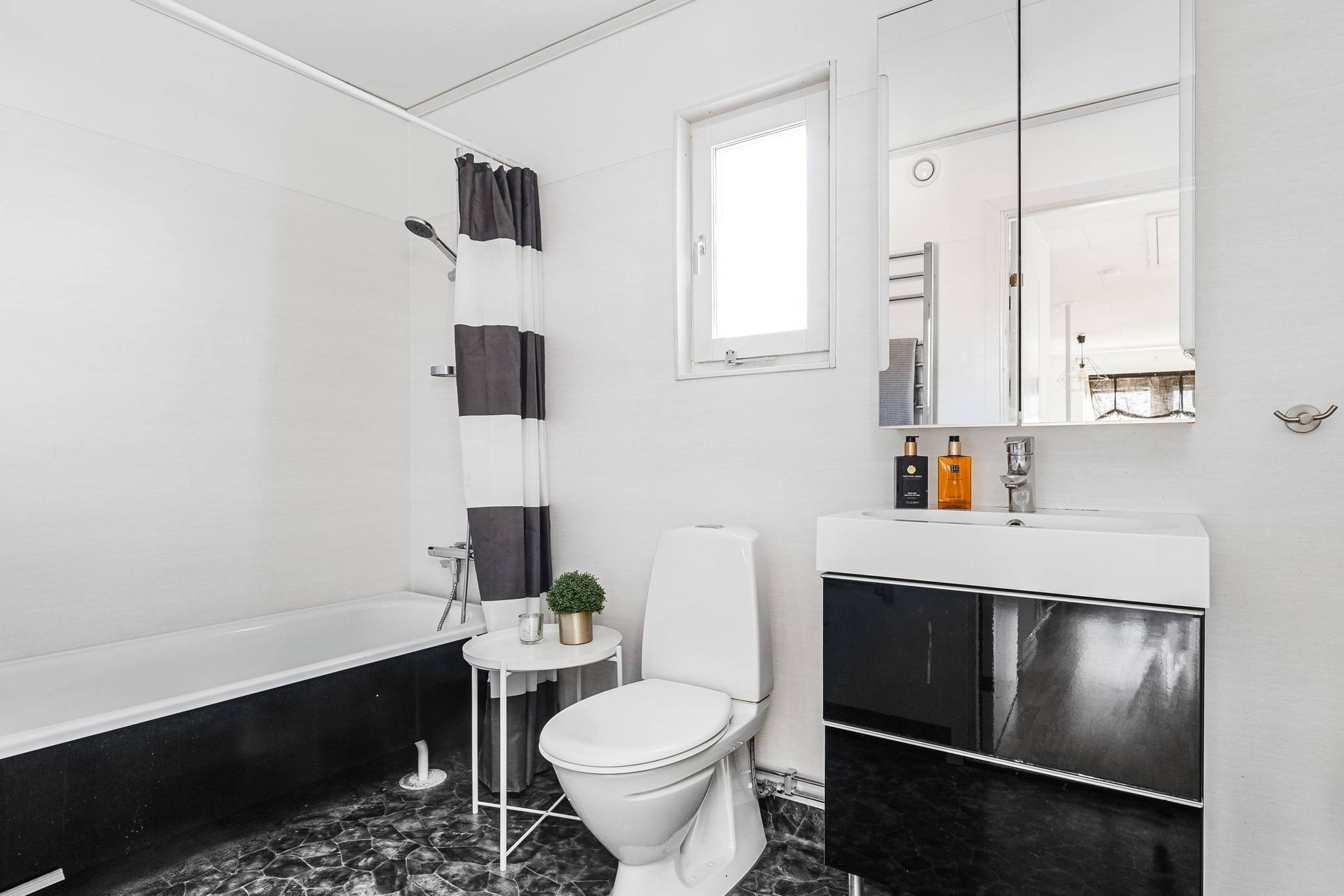 5 rum Parhus på Blåbärsvägen 36 Sturefors Linköpings kommun - bild 19