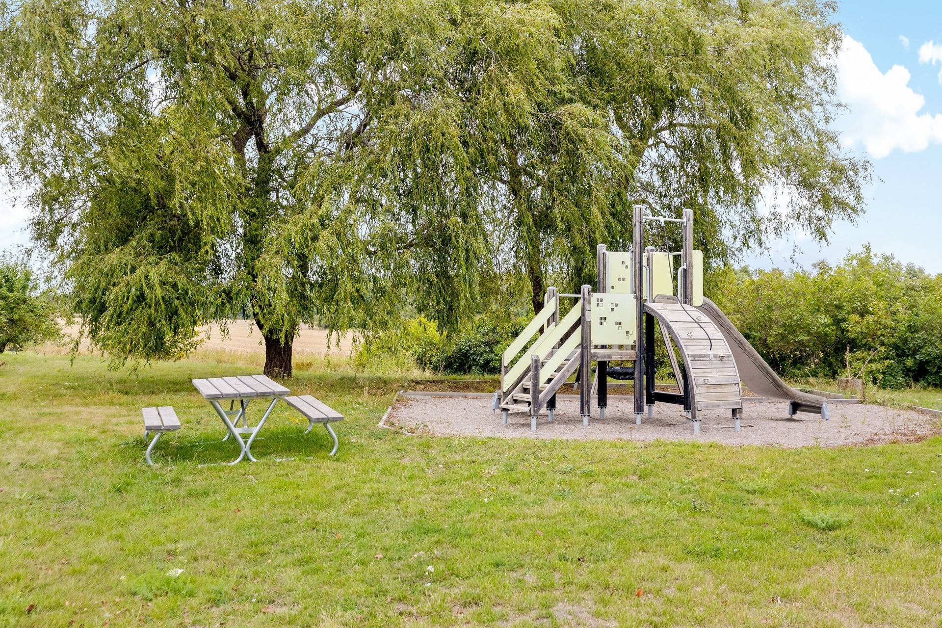 4 rum Parhus på Furuhällsvägen 14 Bålsta Håbo kommun - bild 22
