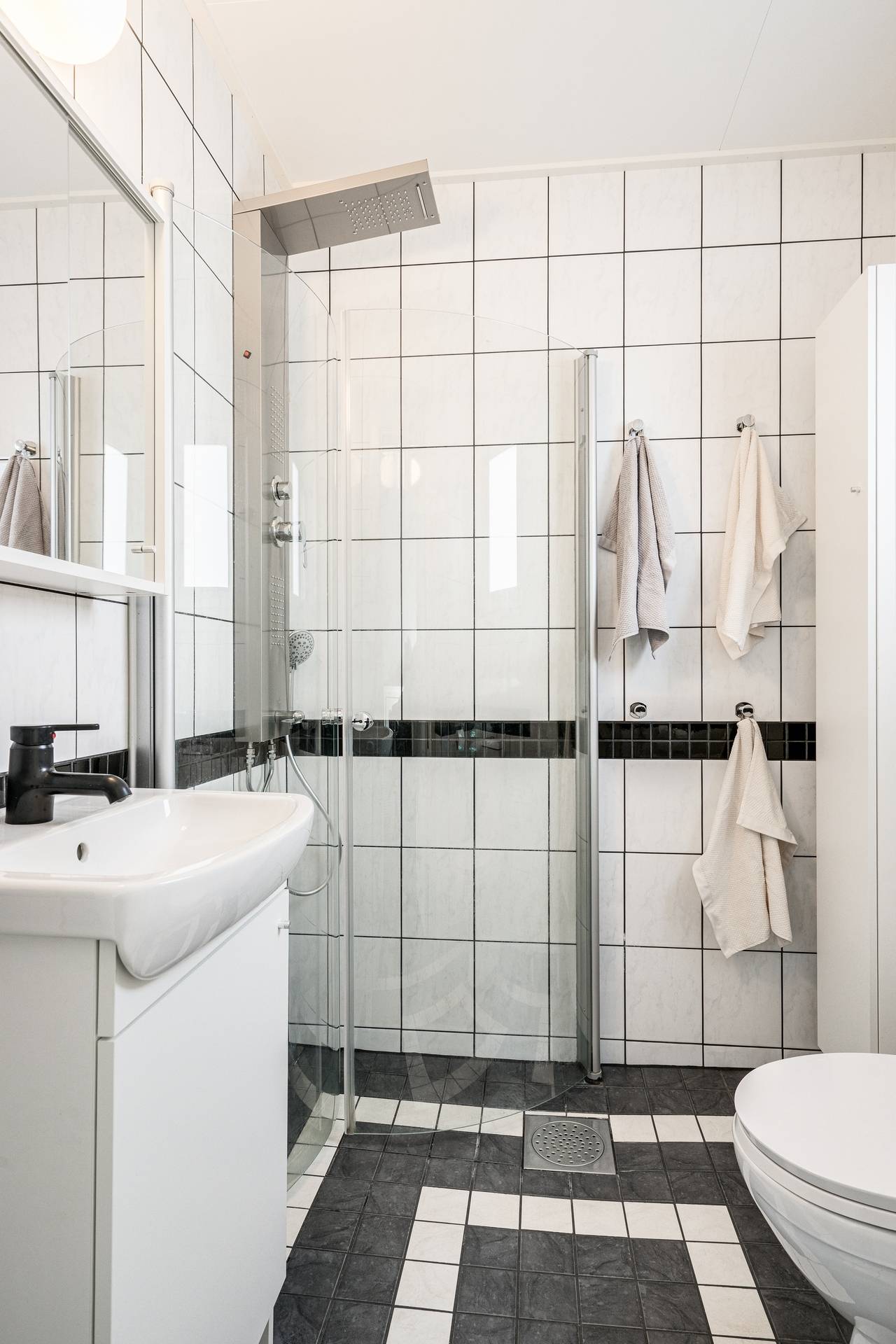 5 rum Villa på Parkgatan 13 Mellerud Melleruds kommun - bild 16