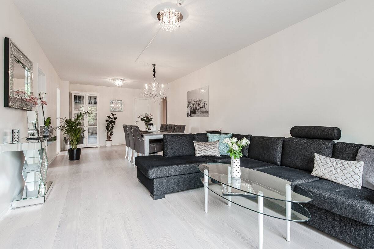 3 rum Lägenhet på Näsbydalsvägen 12, 1 tr Näsbydal Täby kommun - bild 2