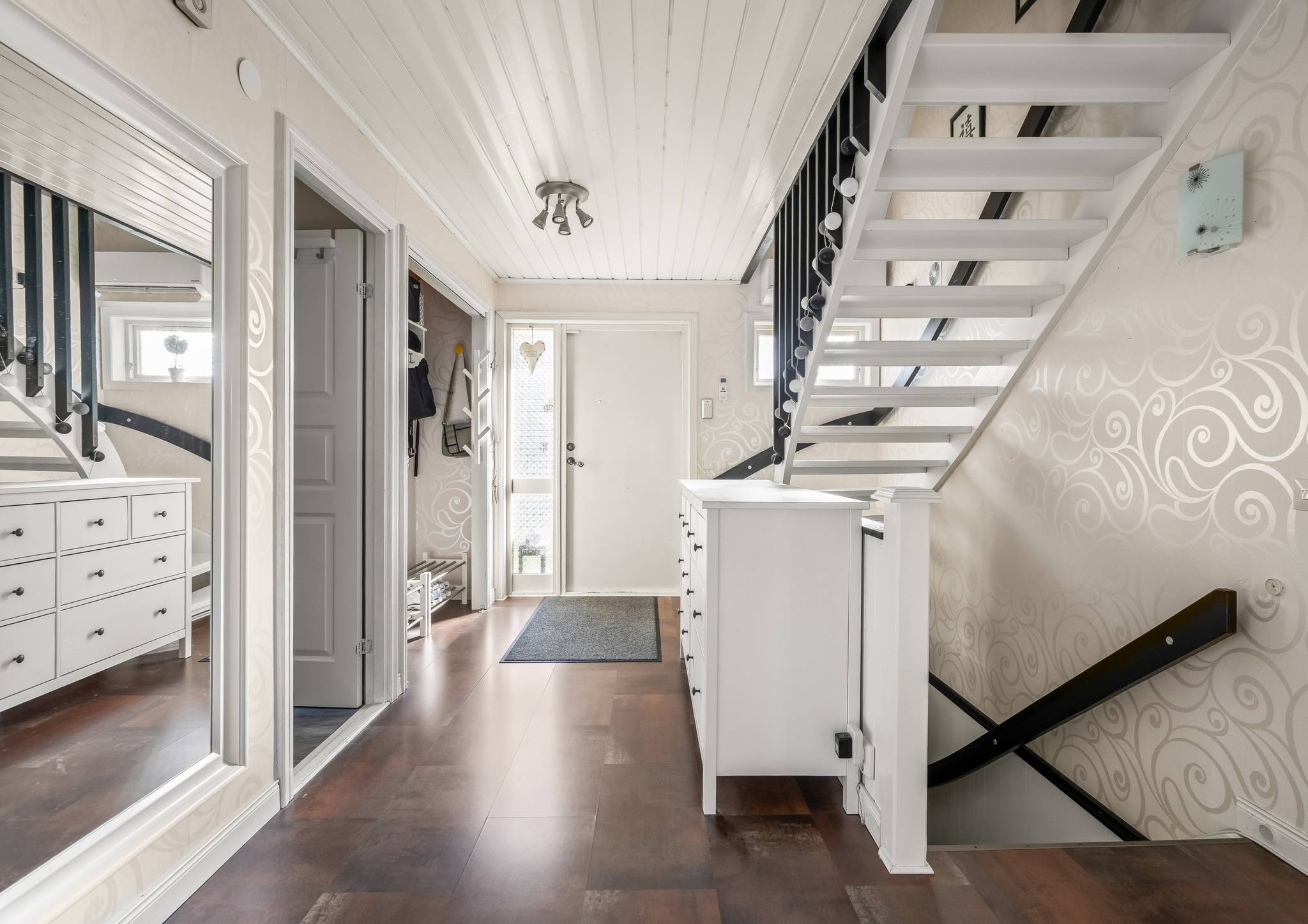 5 rum villa på Hallonfallet 24 Storvik, Sandvikens kommun - bild 3