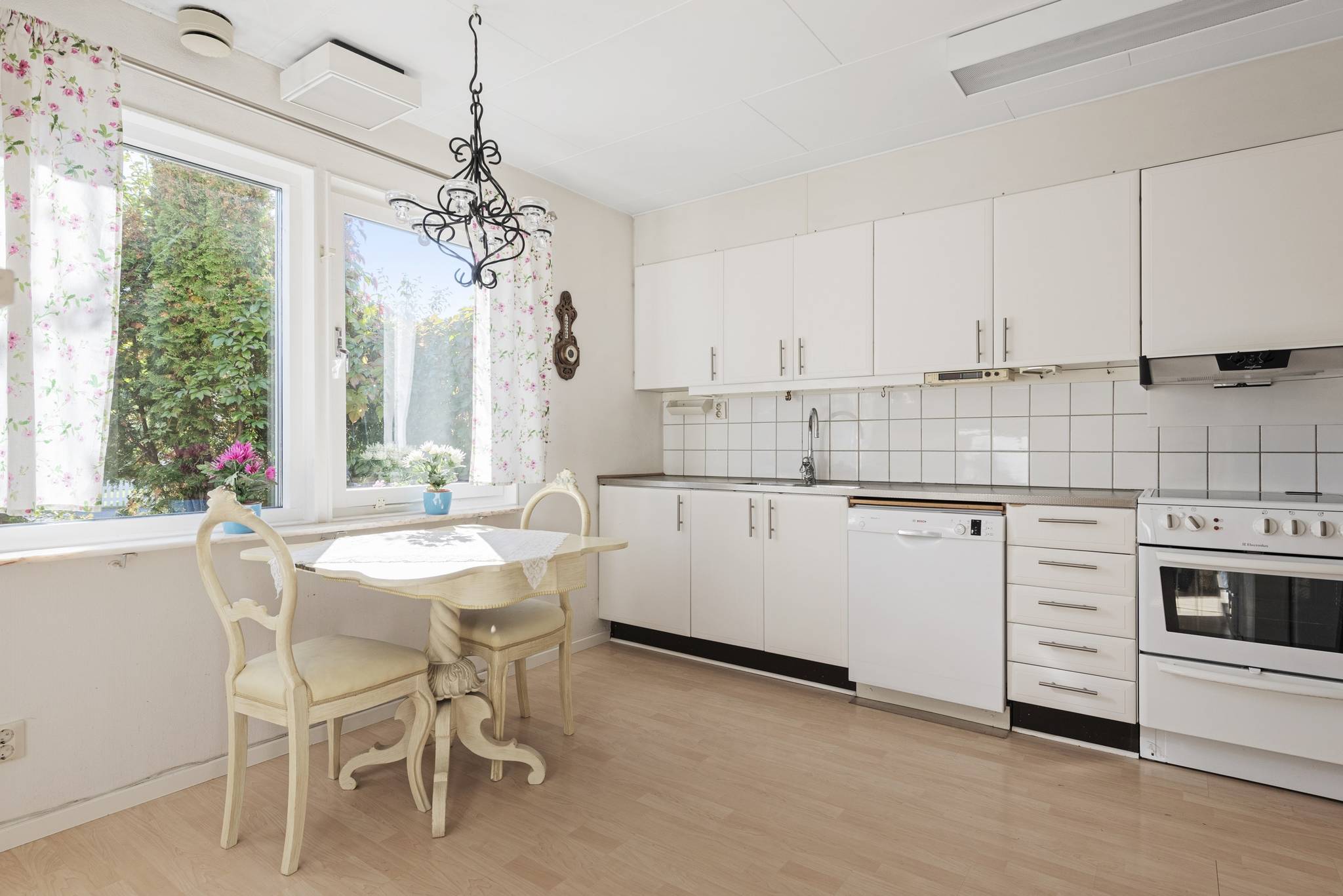 5 rum radhus på Alliansvägen 12 Gribbylund, Täby kommun - bild 4